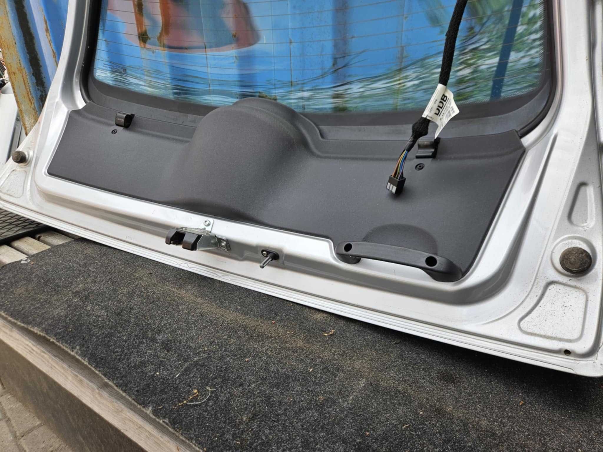 Klapa Tył Tylna Bagażnika Opel Corsa C 5D KOD LAKIERU Z157