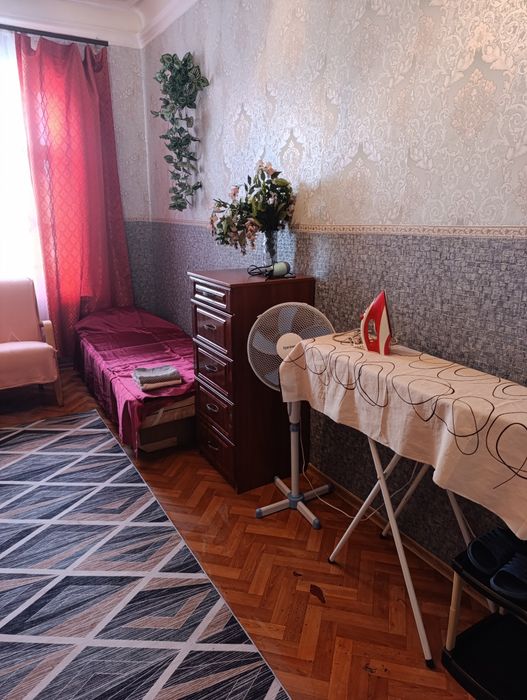 Жд .вогзал , Привоз , свет не отключают,от собственника Двухкомнатная