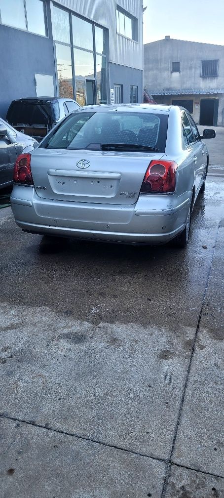 Toyota avensis 2.0 .D4D 2004