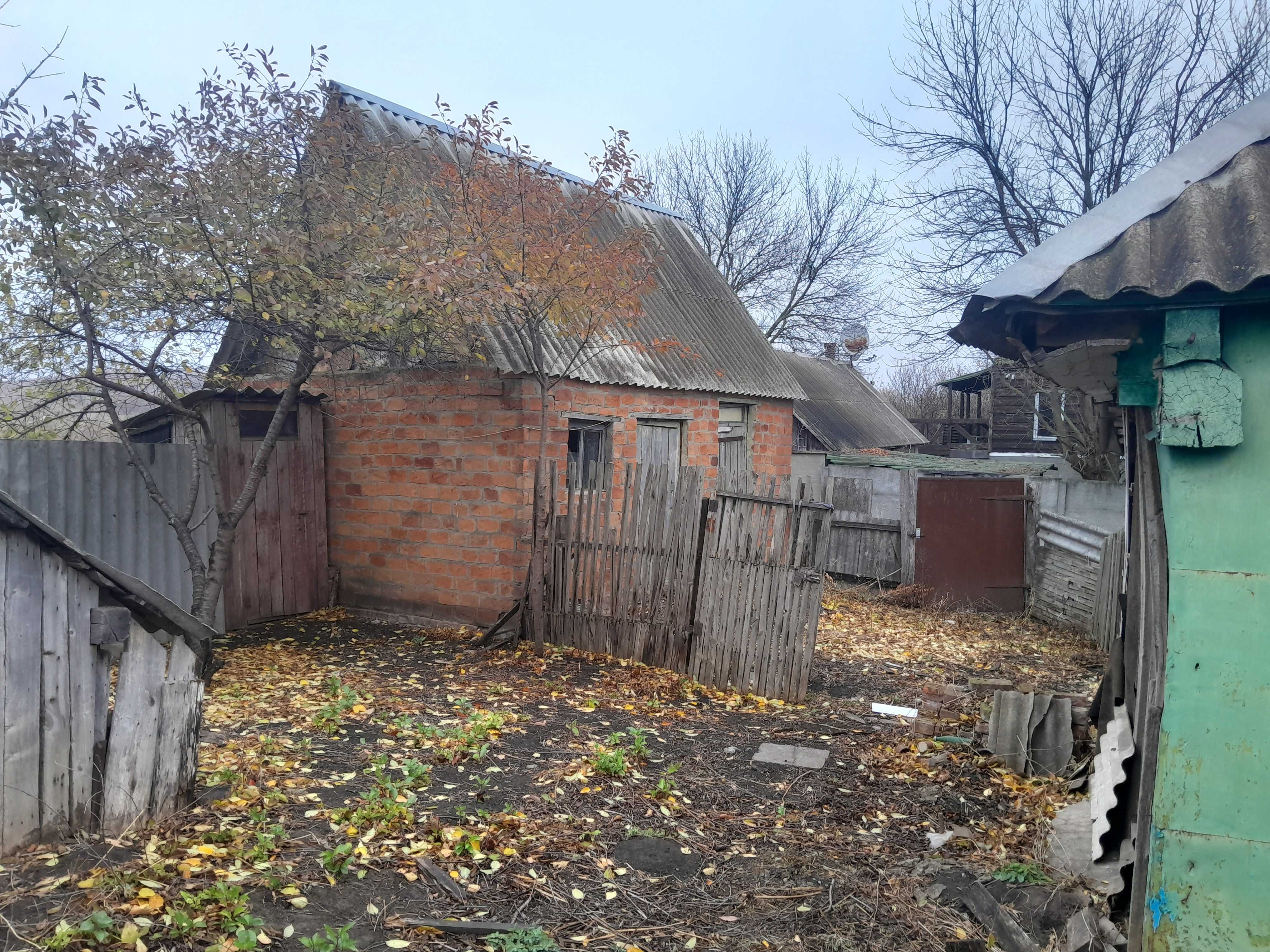 Продам дом старий мерчик