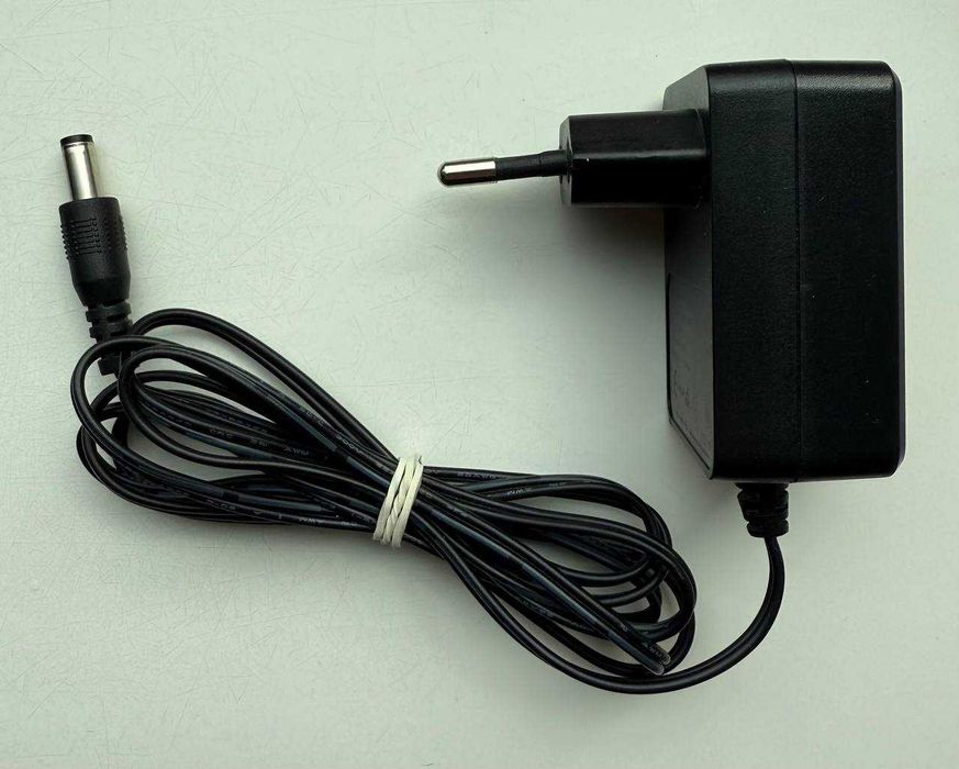 Блок живлення блок питания SAW12-090-1000GD 9V 1A штекер 5.5мм*2.1мм