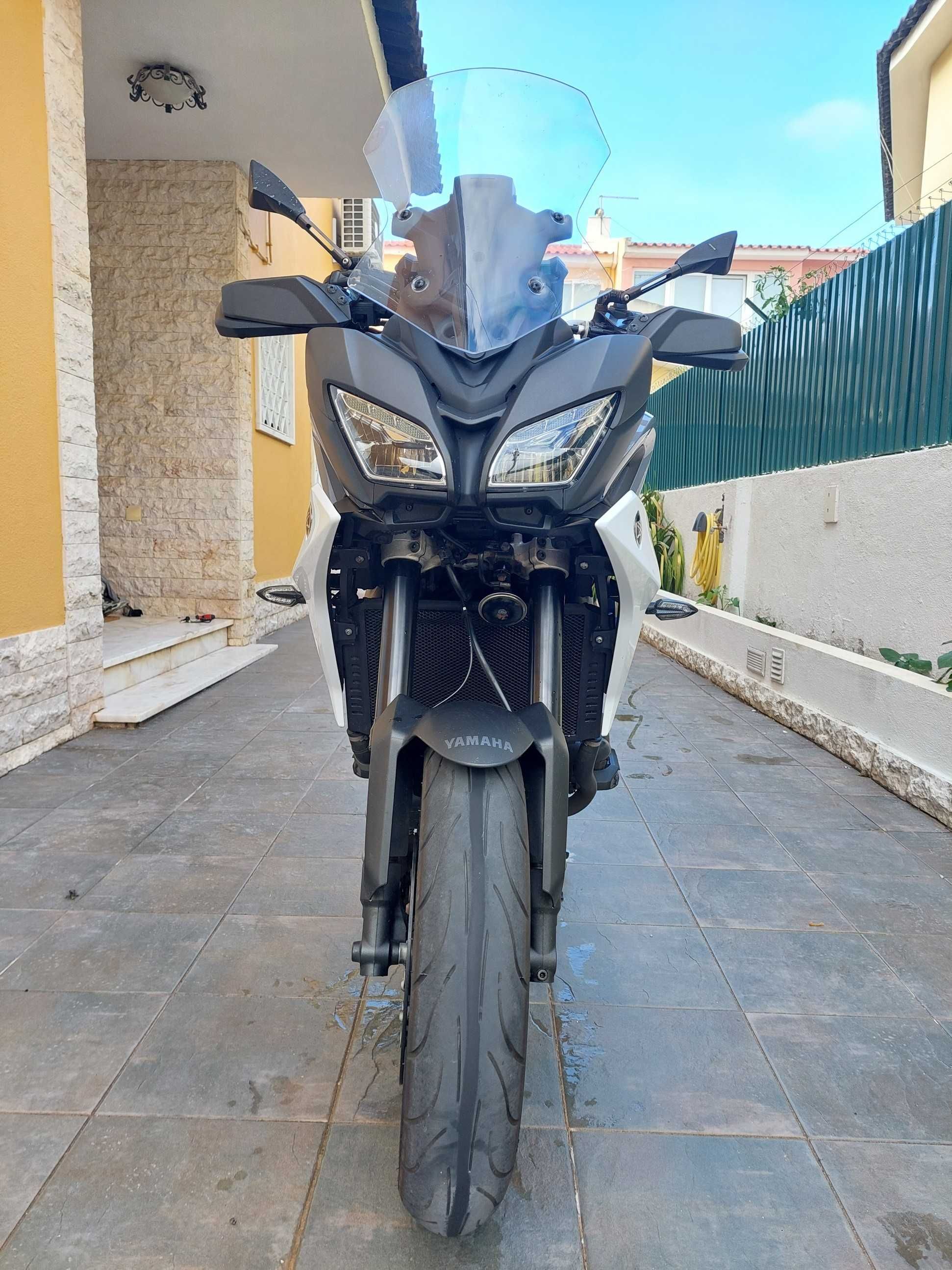 Tracer 900 de 2018 com 26000 Km