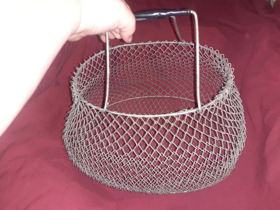 Ловушка для рыбы также известная как садок бубу или верша авоська