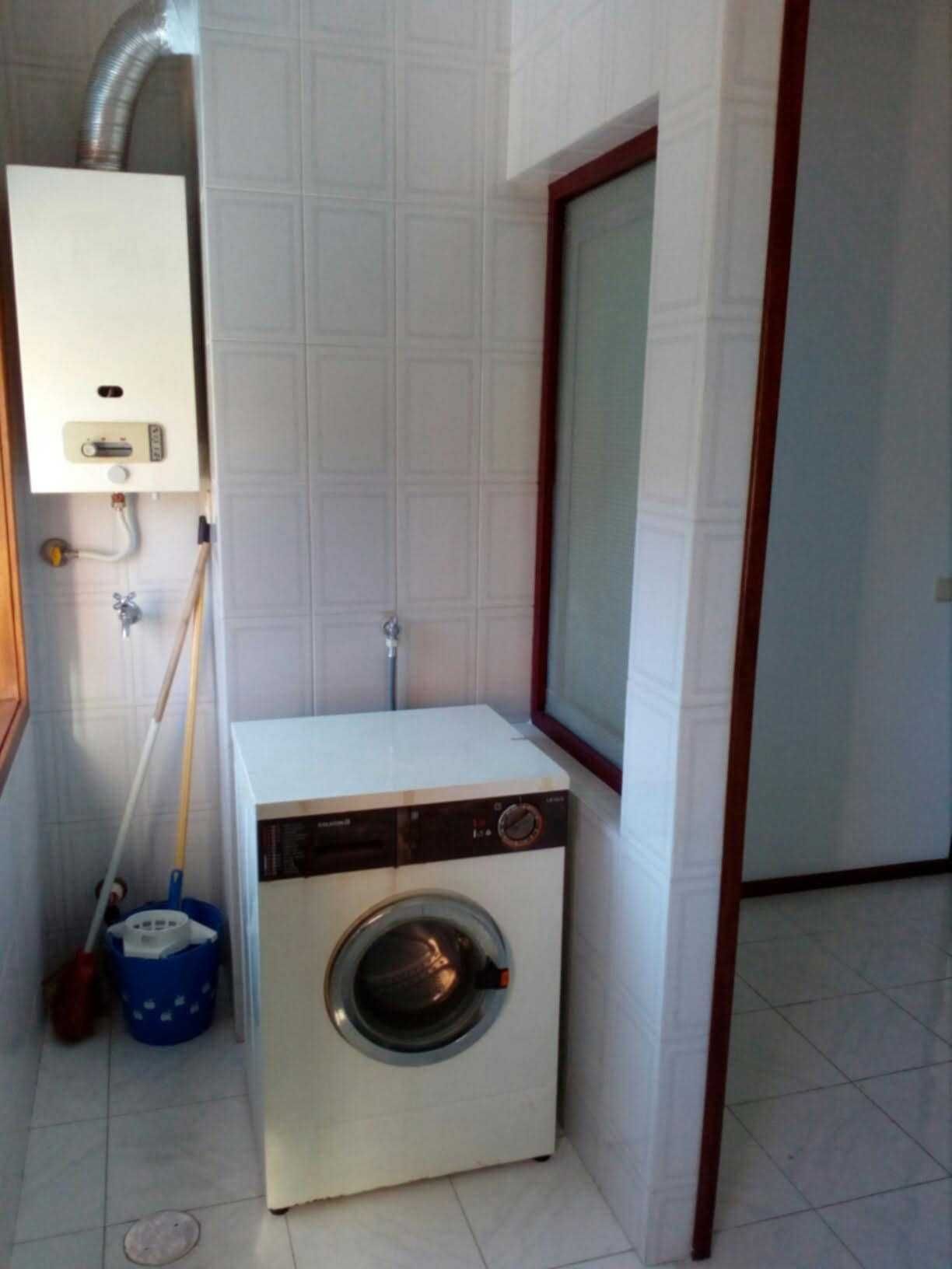 T1 (garagem e elevador) ao Parque da Lavandeira- Disponível em Outubro