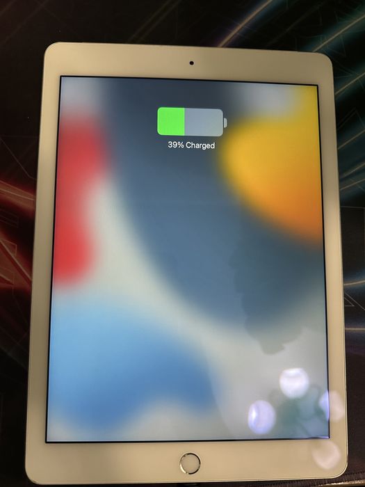 Ipad air 2 посаджений акб 16 гб