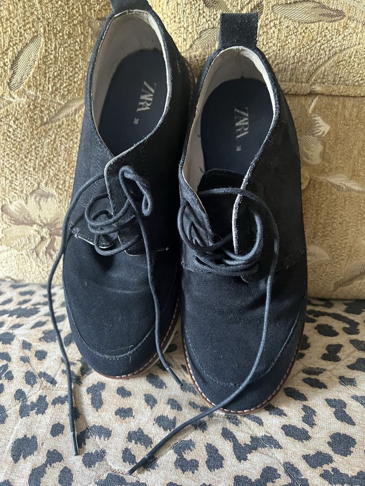 Продам туфлі доя хлопчика zara