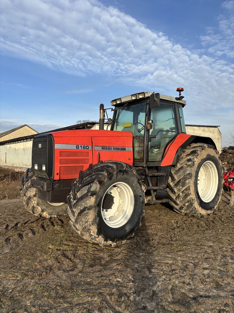 Massey Ferguson 8160