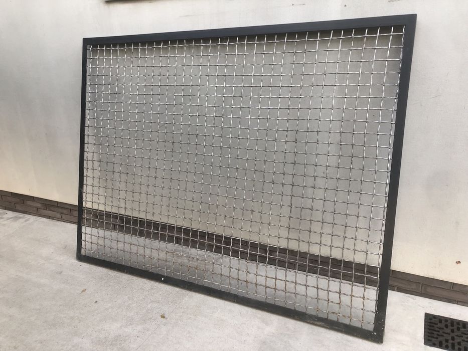 Сітка для паркану вольєра канільована