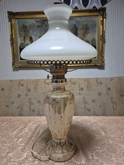 Piękna stara lampa ceramiczna