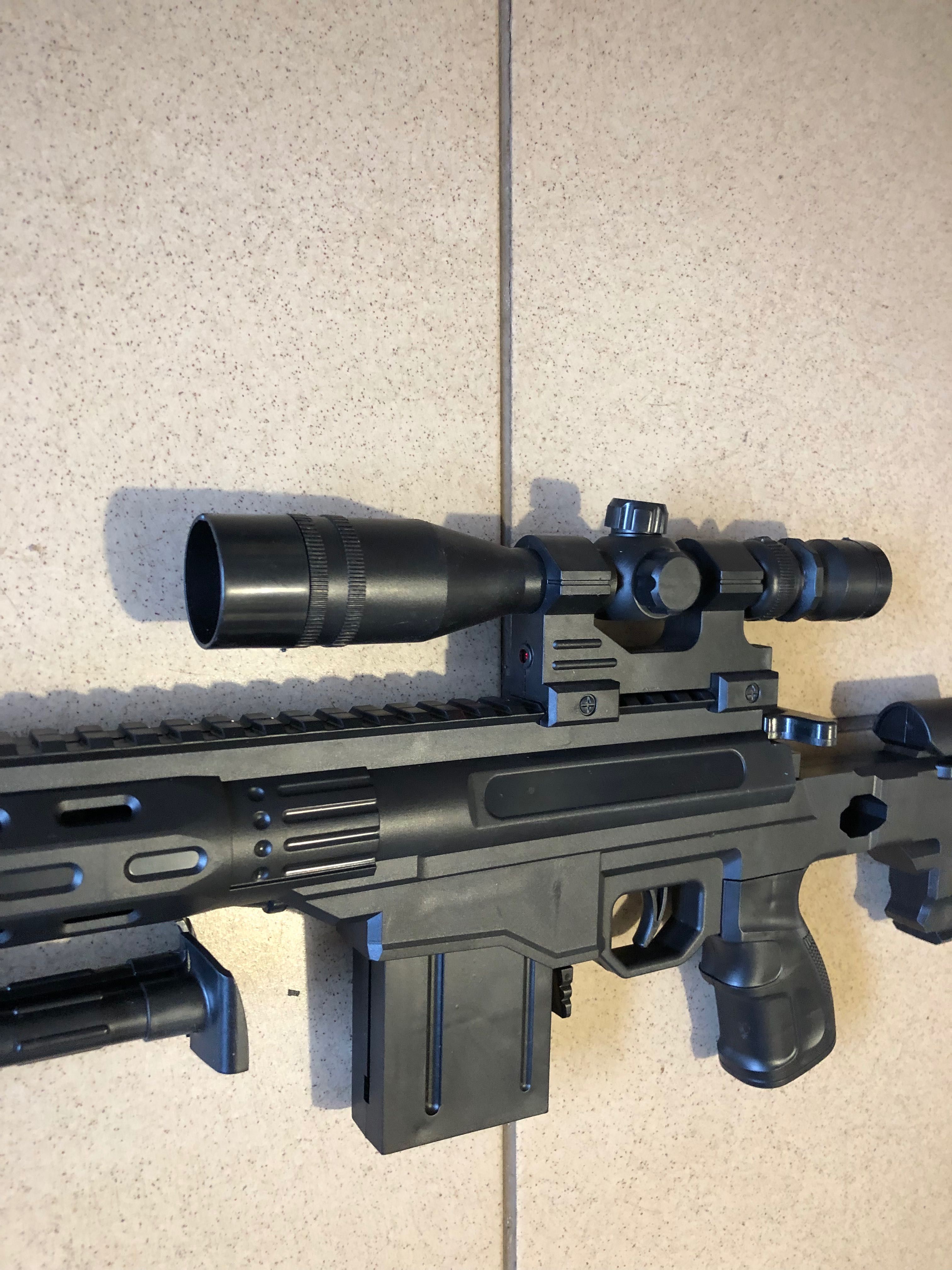 Снайперская винтовка AWM 88 см,лазерный прицел,сошки