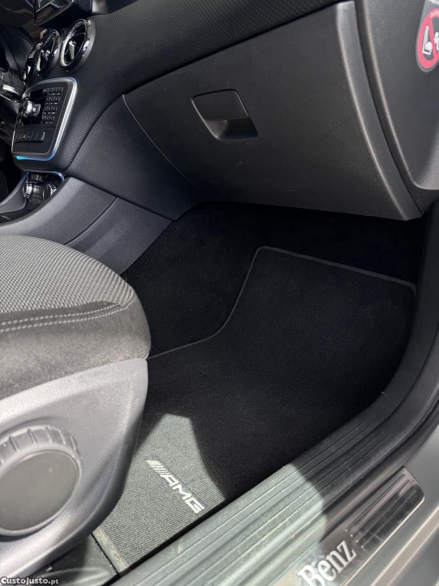 Mercedes-Benz Classe A 180 (Kit AMG)