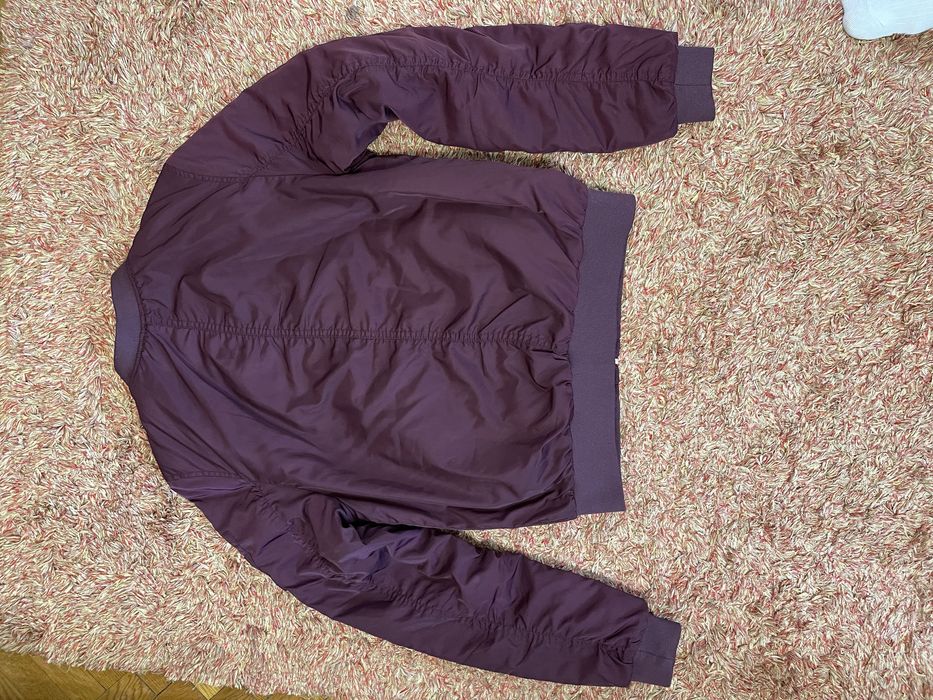 Продам Бомбер h&m бордо
