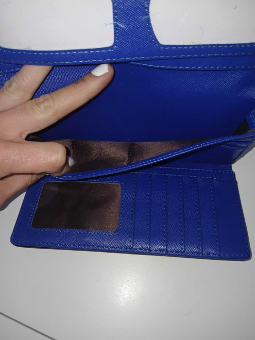 Czarny portfel Prada