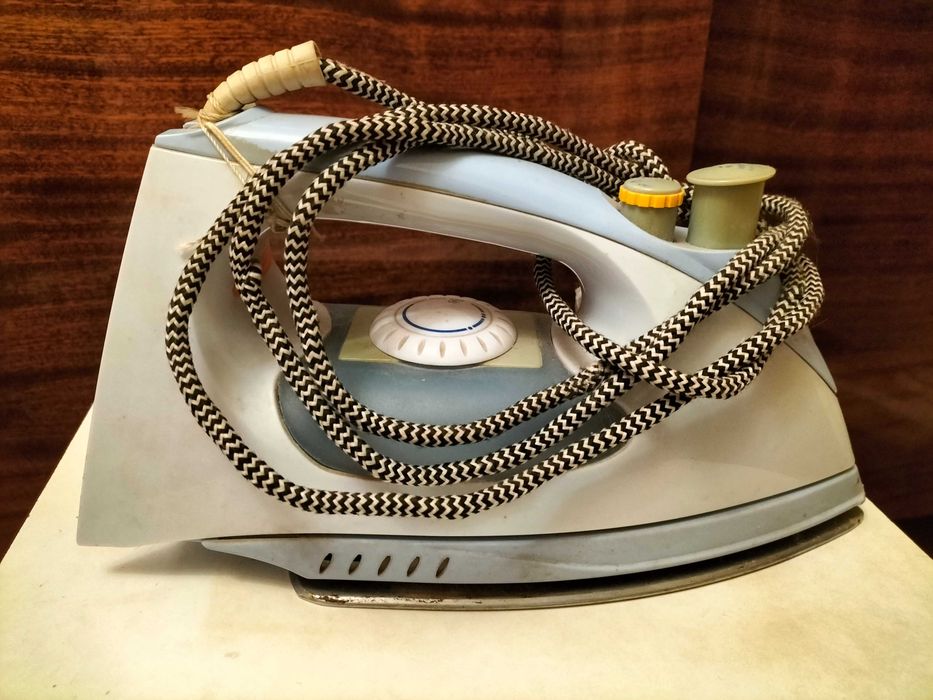 Утюг б/у рабочий