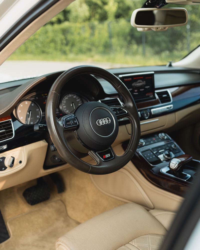 Audi S8 bardzo dobry stan wizualny i techniczny