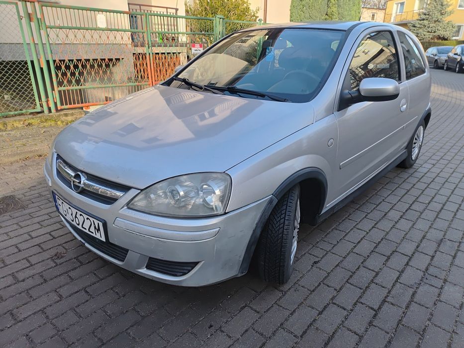 Opel Corsa 1.0 benzyna 2006 z ABS i klimatyzacją