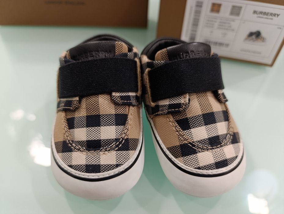 Sapatilhas Burberry n.17
