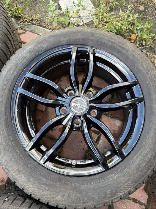 Komplet kół zimowych 5x114,3 Kia Hyundai 205/60/16 Platin 2024r