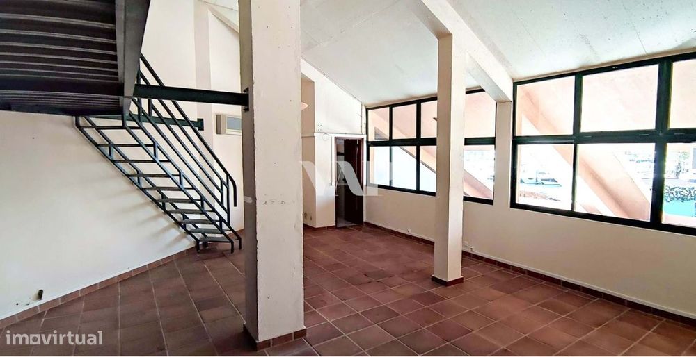 Espaço comercial na Marina de Vilamoura
