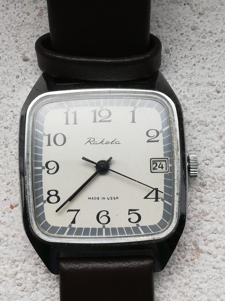 Raketa vintage a corda