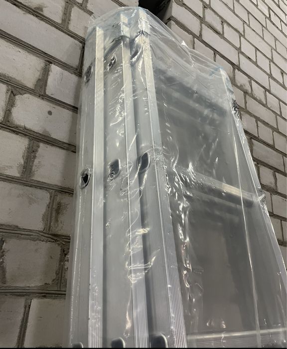 Лесница драбина універсальна три-секційна розкладна