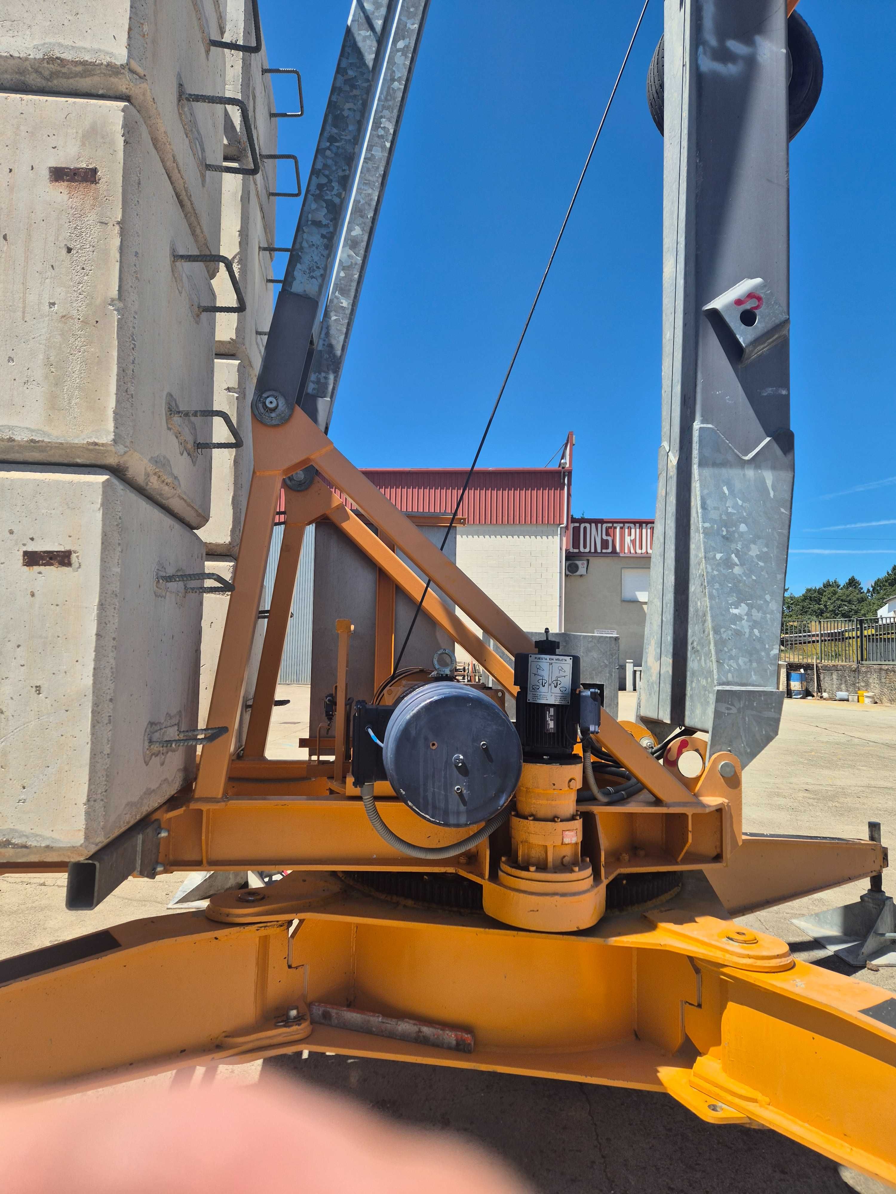 Grua automontante hidraulica