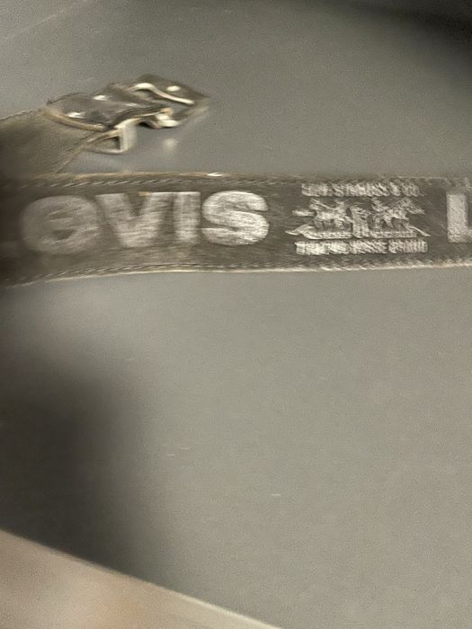 Levis-ремінь шкіряний