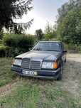 Mercedes Benz (T)W124 250
