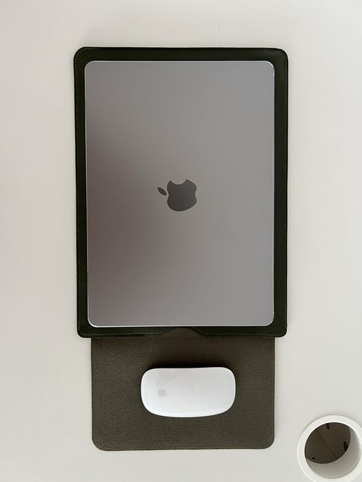 MacBook Air 13.6” M2 (2022) - 8GB/256 GB - Space Grey - stan jak nowy!