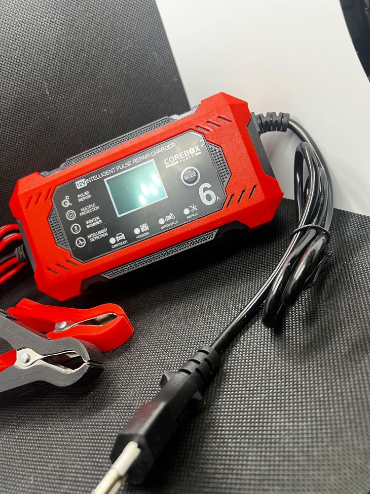 Ładowarka do akumulatorów model COREBOX 12V 6A