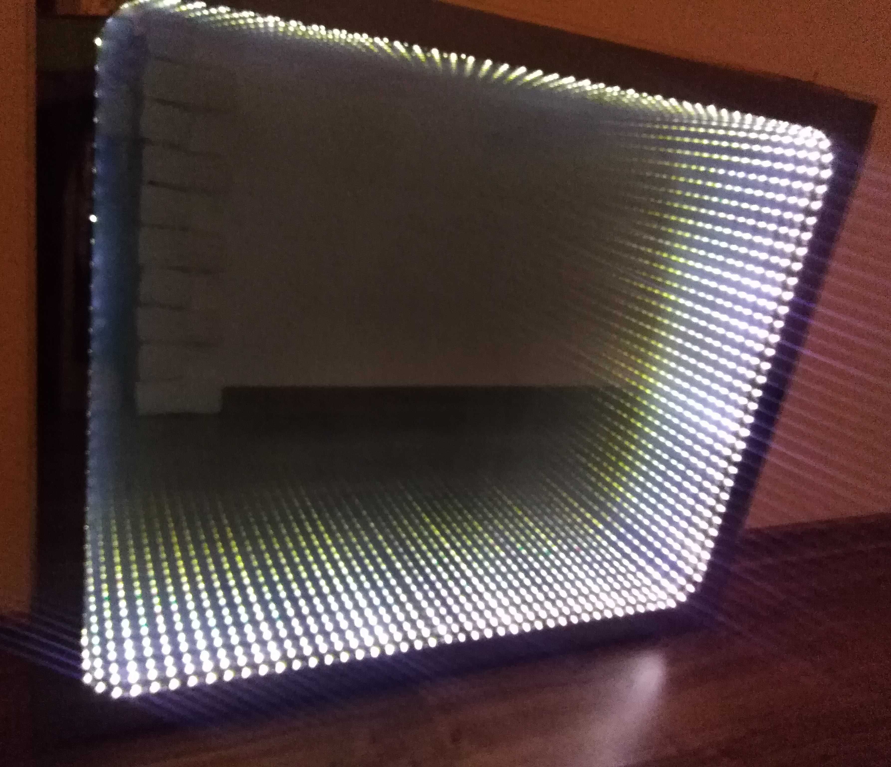 Lustro LED 3D 65 X 79 cm