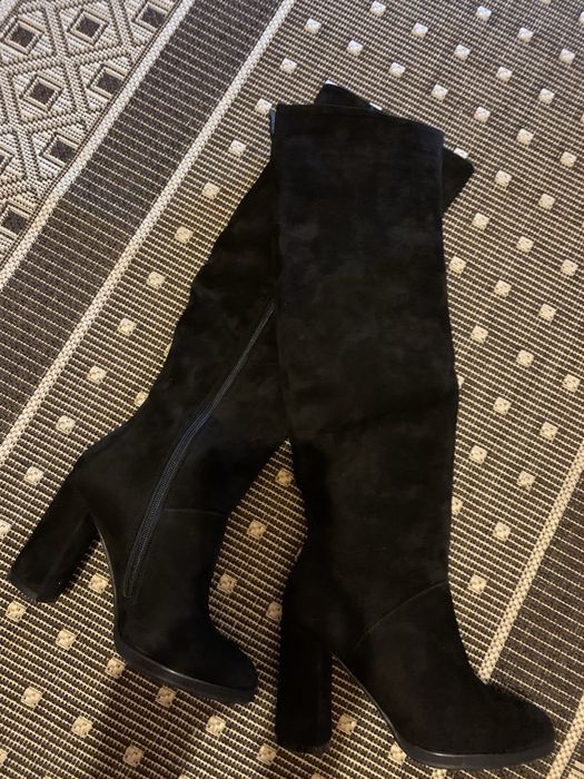 Стильні демісезонні ботфоти.