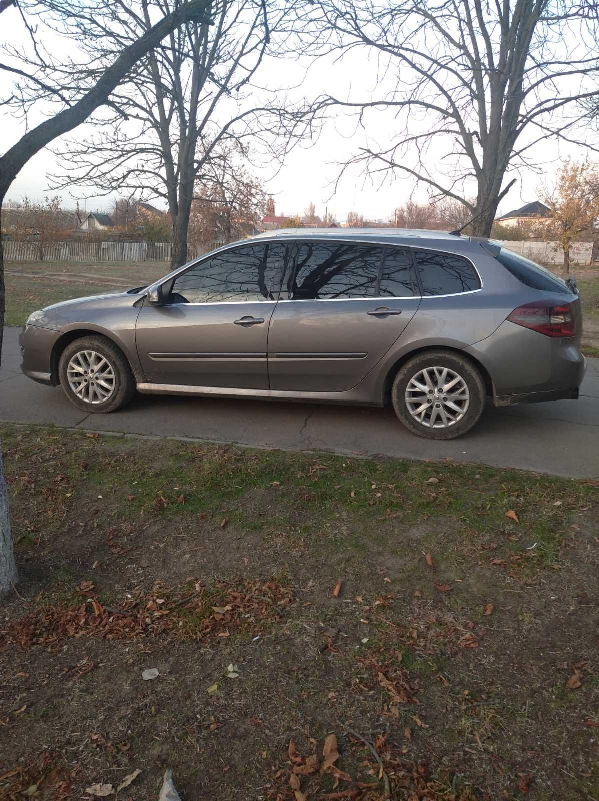 Автомобиль Renault Laguna3