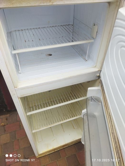 Продам холодильник днепр