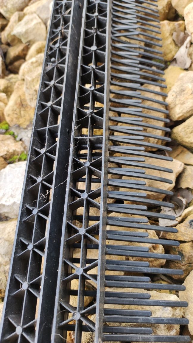 Wróblownica, grzebień okapu 2 szt x 1 m