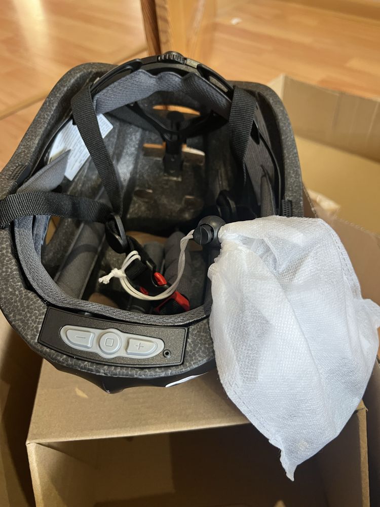 Kask rowerowy Bluetooth ioxy