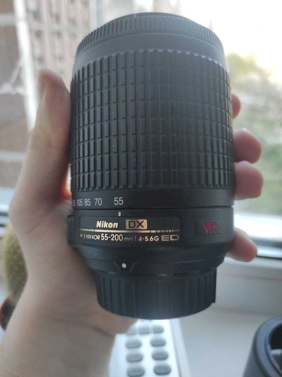 Об'єктив Nikon DX AF-S Nikkor 55-200mm 1:4-5.6G ED VR IF SWM