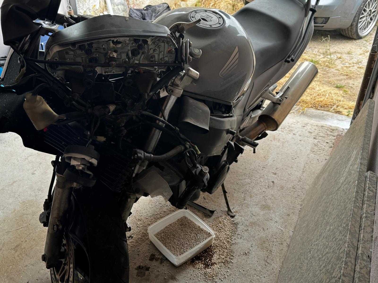 Honda CBR1100XX Peças