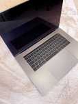 MacBook Pro 15” (2017) – Core i7 2,9 GHz / 16 GB RAM / 250 GB SSD