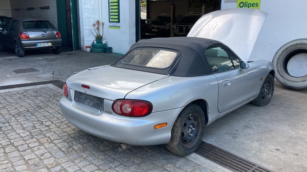 Vendo Mazda MX-5 NB para peças