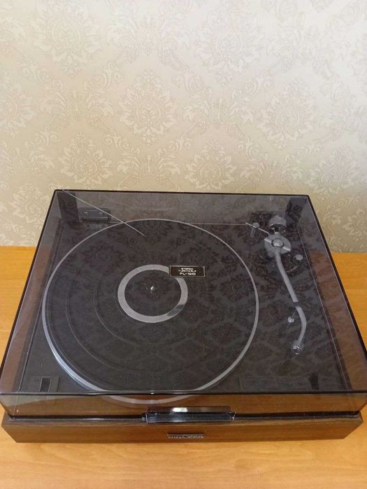 PIONEER PL-12D виниловый проигрыватель.