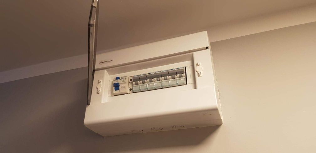 Usługi Elektryczne / Elektryk