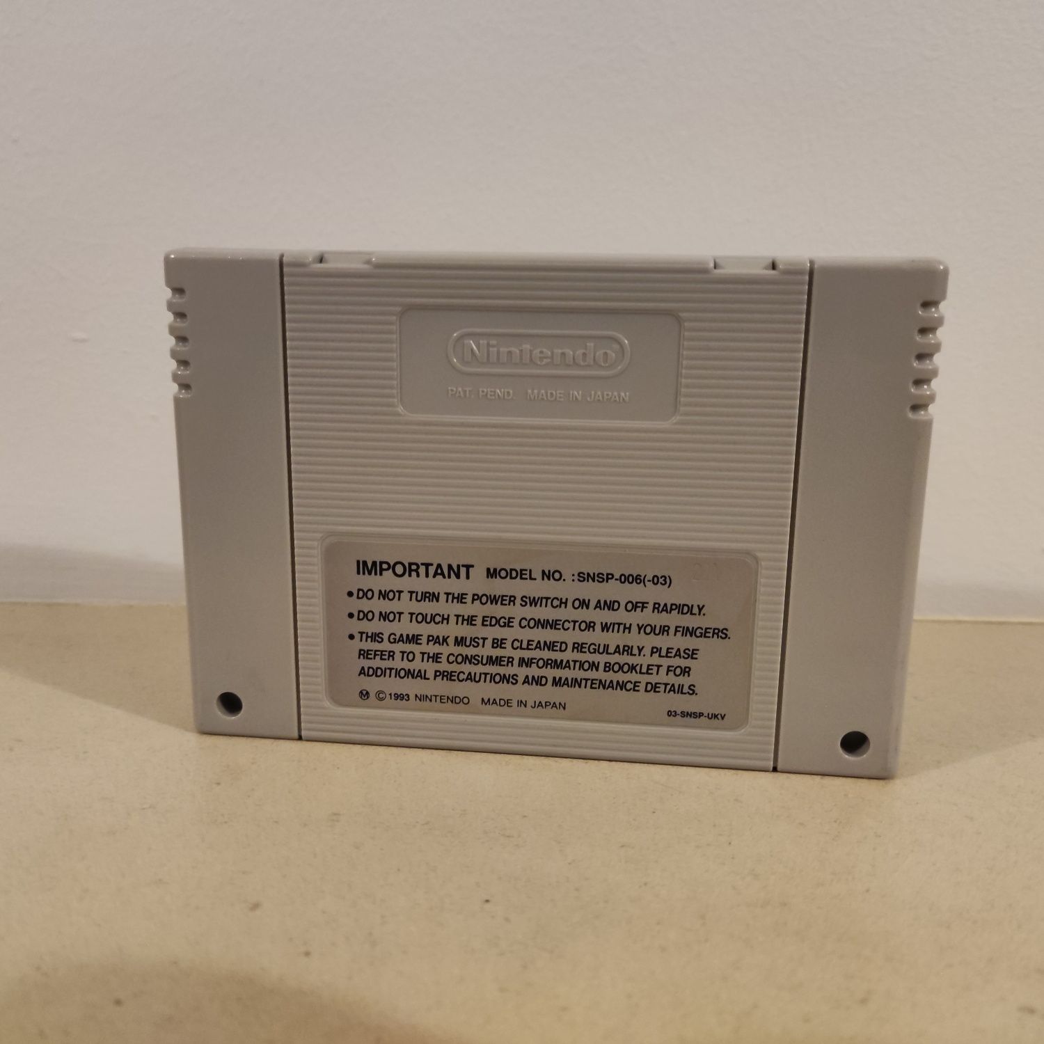 Super Mario World 2: Yoshi's Island - Super Nintendo SNES Cartridge