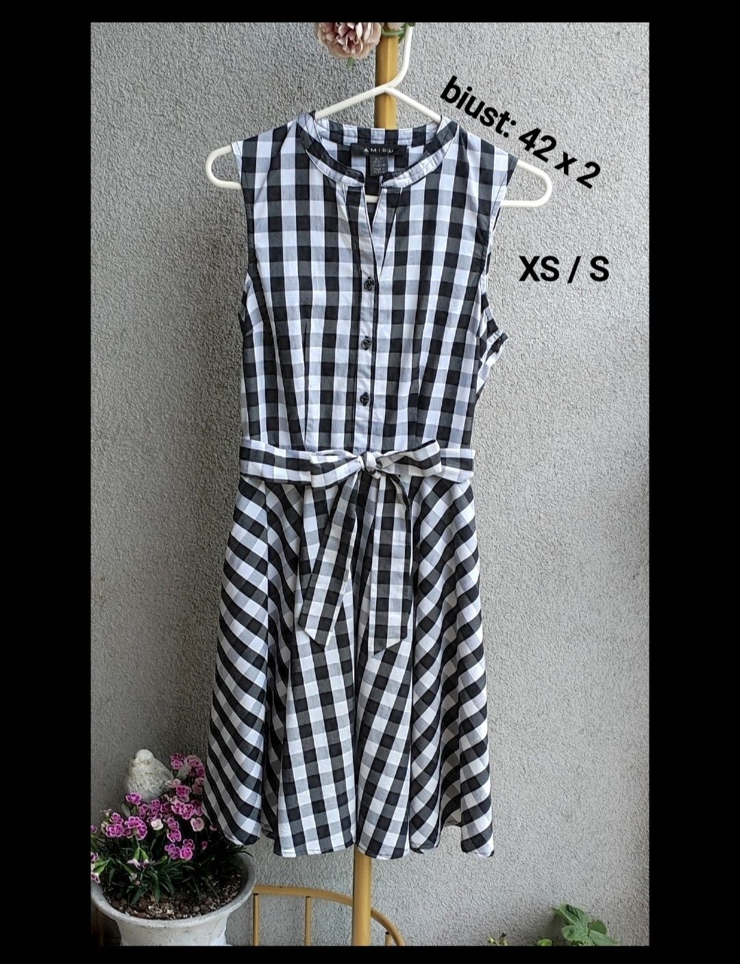 Sukienka pin-up XS S biust 42x2 na lata 50-te kratka rozkloszowana