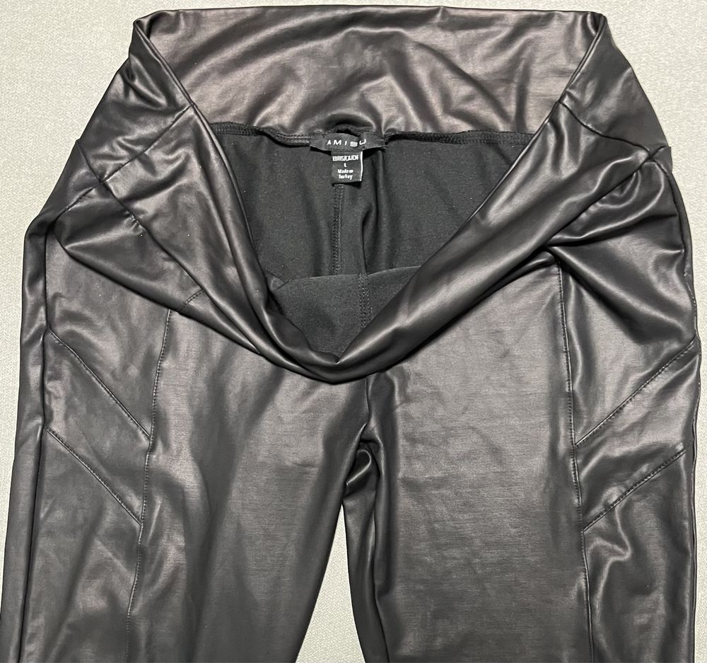 Czarne woskowane legginsy Amisu rozmiar L