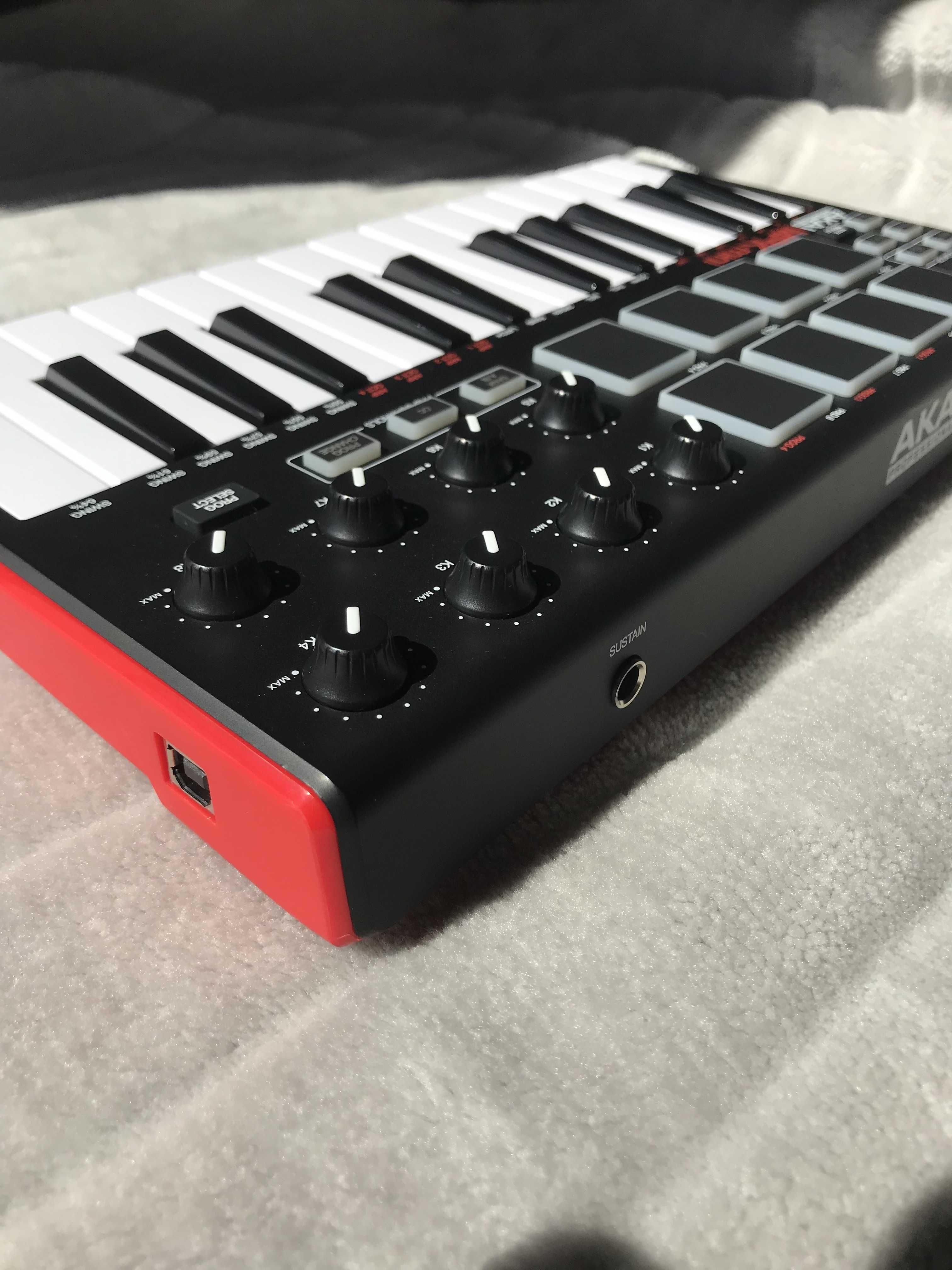 Teclado AKAI mini