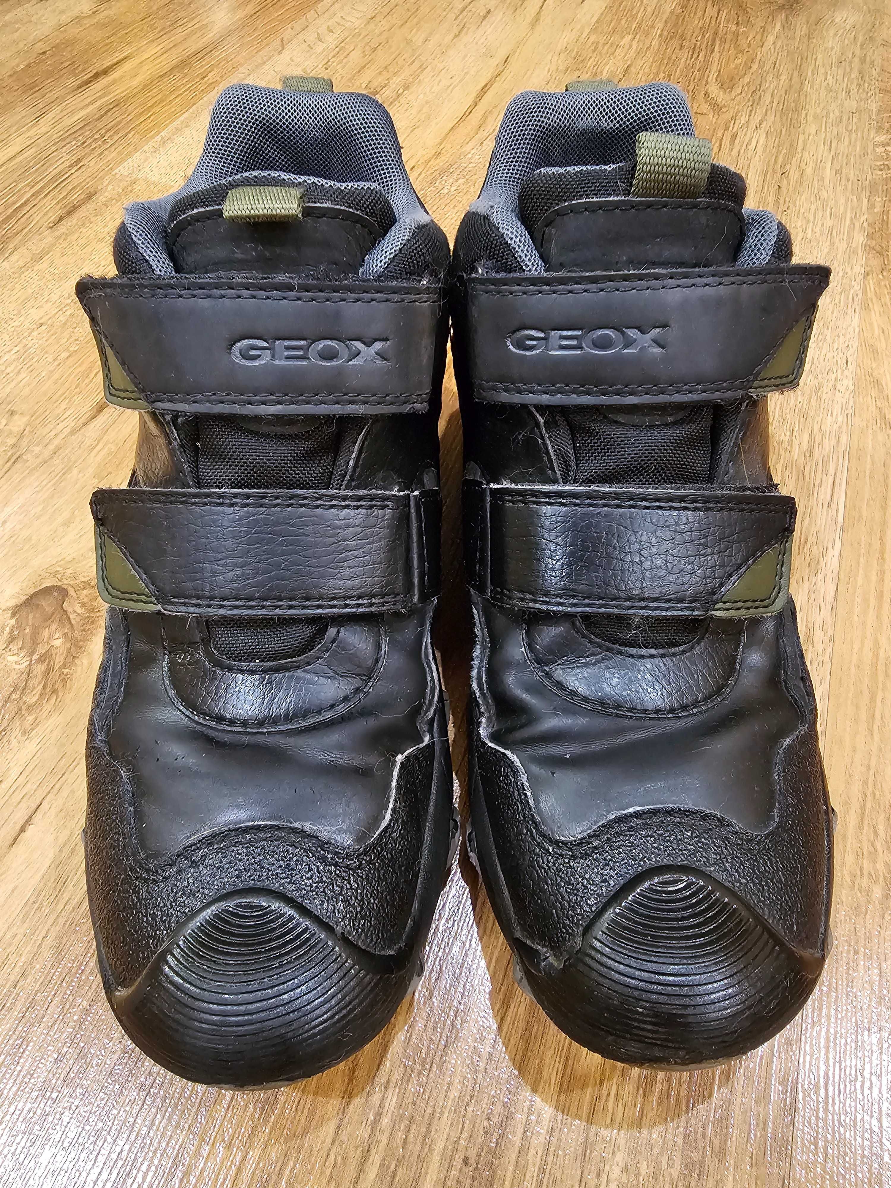 Демісезонні черевики-кросівки GEOX