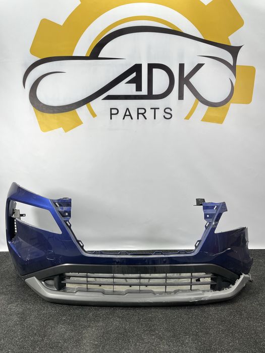 Передній бампер, шкарлупа, права частина бамперу на Nissan Rogue T33