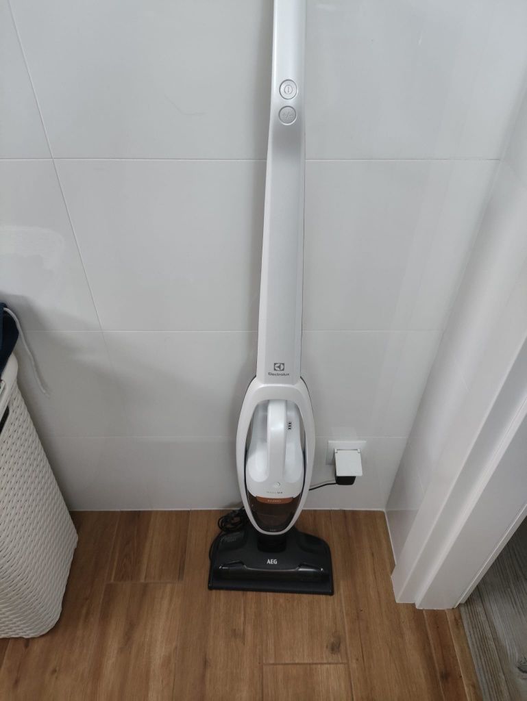 Odkurzacz Electrolux ES52CB18SH Clean 500 Well 45min
