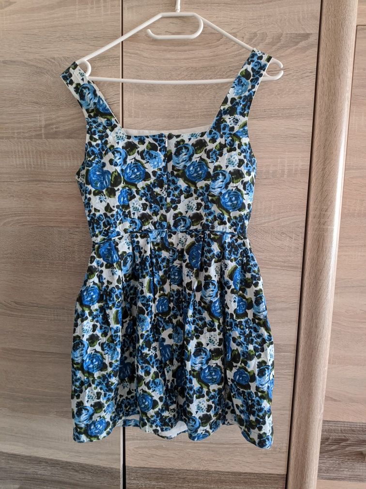 Sukienka rozmiar M topshop